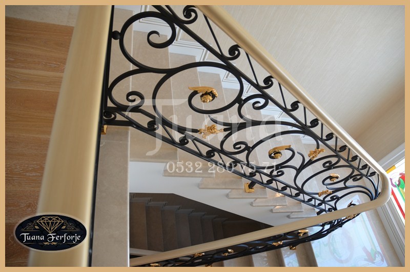 MERDİVEN KORKULUKLARI